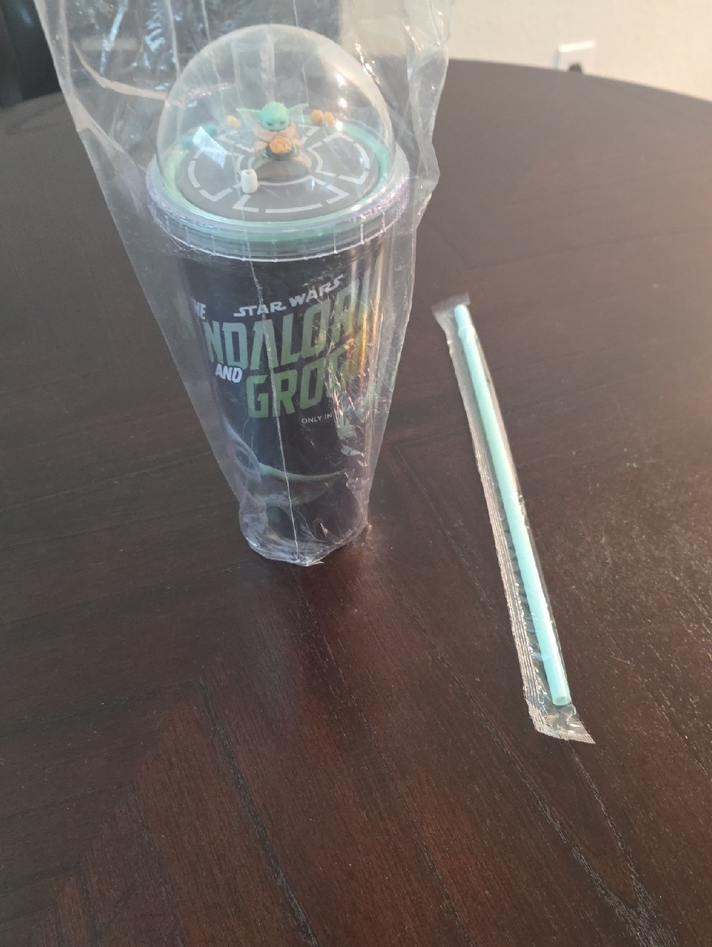 NEW! IN ORIGINAL PLASTIC Star Wars Tumbler with Grogu Dome - Black & Mint Green